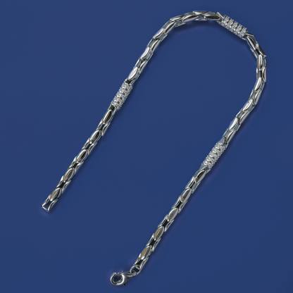 Sleek Shine Link Bracelet – 925 Silver with Embedded Zircon Highlights